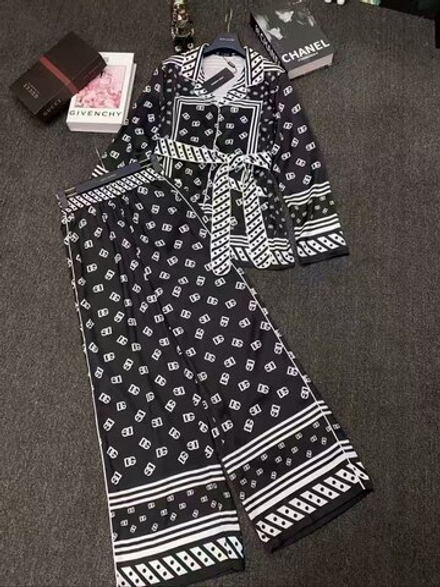 Костюм Dolce&Gabbana