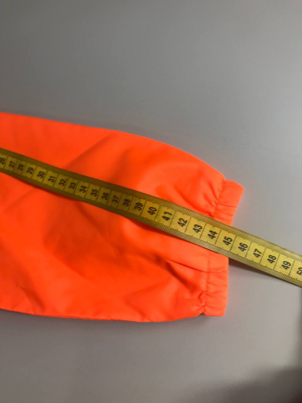 Ветровка оранжевая на 120 см на 6-7 лет