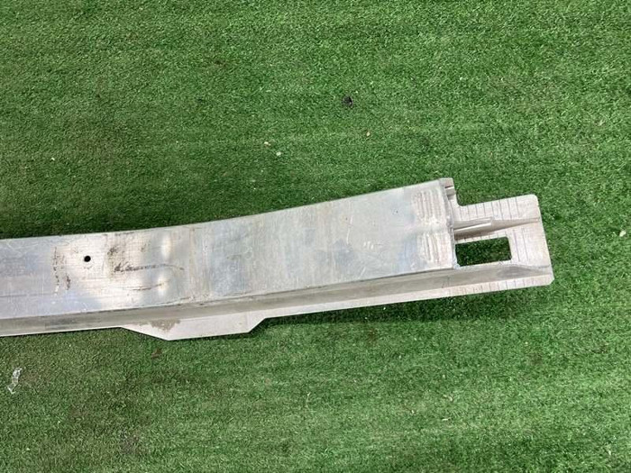 Усилитель передний BMW 3er F30 F31 (2011-2020)