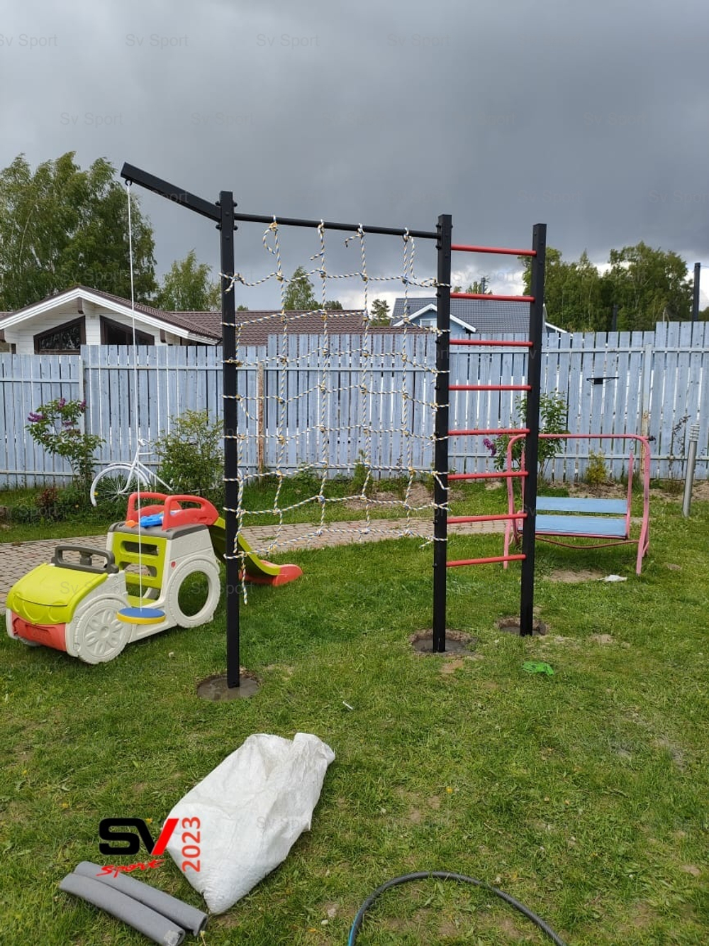 Монтаж уличной шведской стенки Sv Sport (3 вертикальных столба)