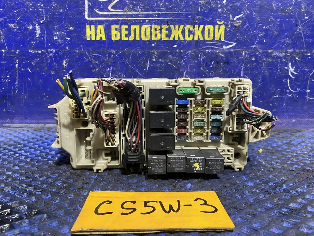 Блок предохранителей салонный MITSUBISHI LANCER CEDIA 2000