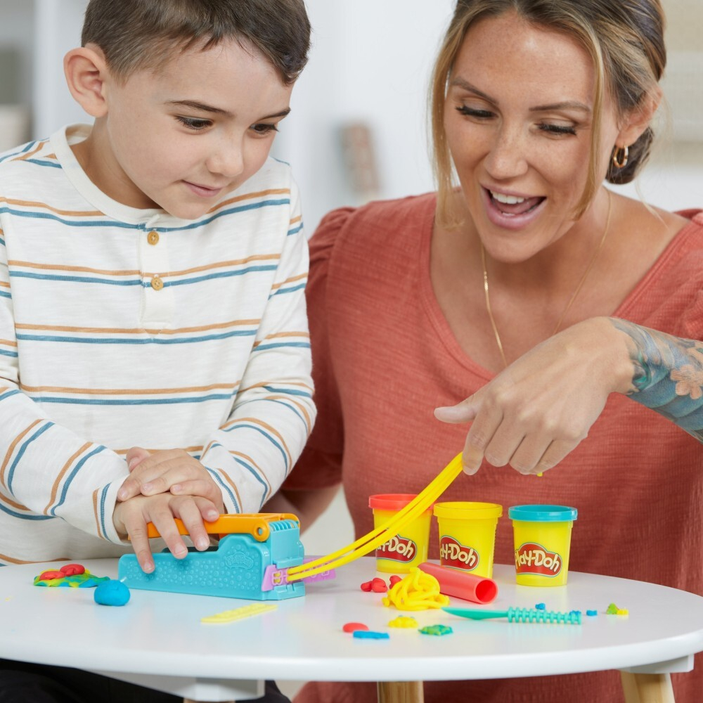 Play-Doh - Ciastolina Веселая фабрика 3 тюбика + аксессуары F8805 / артикул   F8805  / GTIN 5010996204646