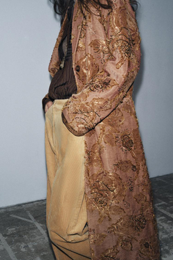 ZARA ДЛИННОЕ ПАЛЬТО С ВЫШИВКОЙ — ZW COLLECTION LIMITED EDITION, БЛЕДНО-РОЗОВЫЙ