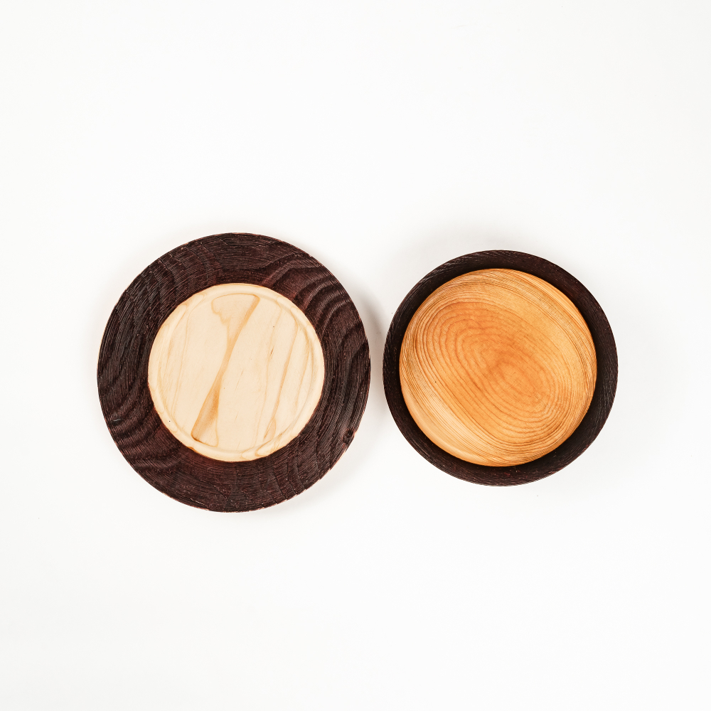Набор деревянных тарелок из дерева сибирский кедр - 2 шт. TN82