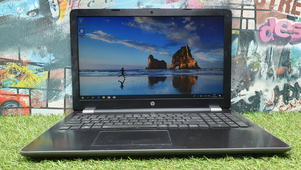 Ноутбук HP 15-bw519ur 1366x768, AMD A9 9420 3 ГГц, 8 Gb, Radeon 330 2ГБ