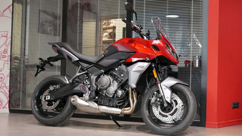 Triumph Tiger Sport 660 красный