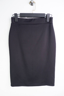 Юбка для лаконичного офисного стиля, визуально 42 размер