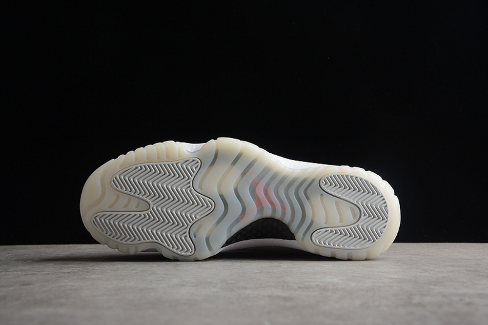 Men's jordan retro 11 platinum tint online