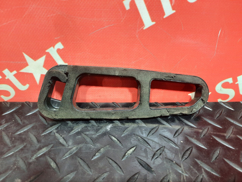 Накладка панели торпедо левая