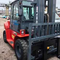 Аренда Вилочный погрузчик 7 тонн с оператором в ООО "Радо-Строй"