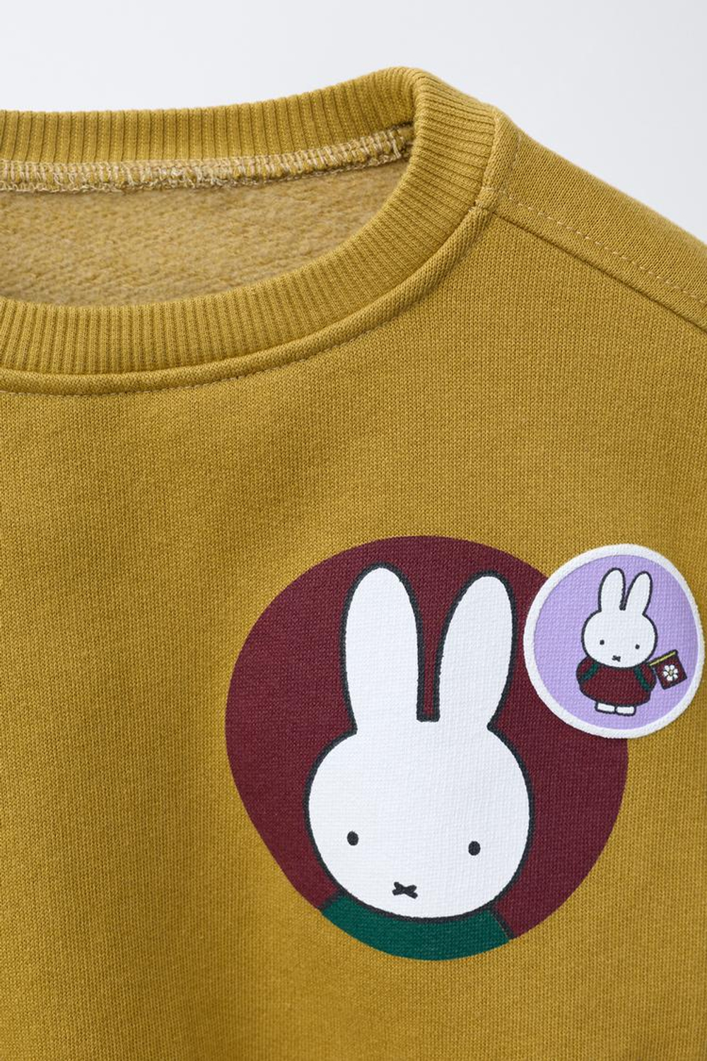 ZARA ТОЛСТОВКА С ПРИНТОМ MIFFY™ MERCIS BV ©, ОЛИВКОВЫЙ