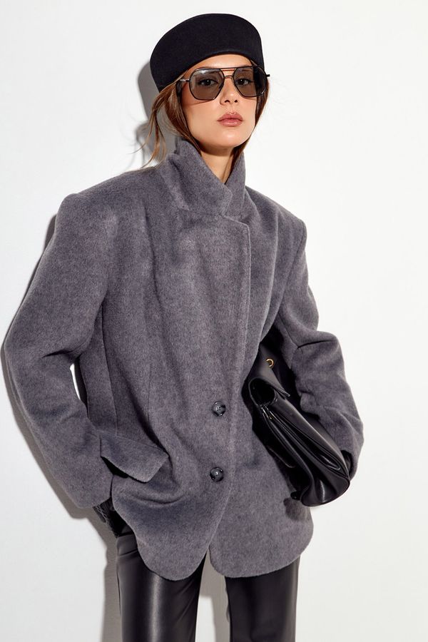 Пальто-пиджак с шерстью серого цвета