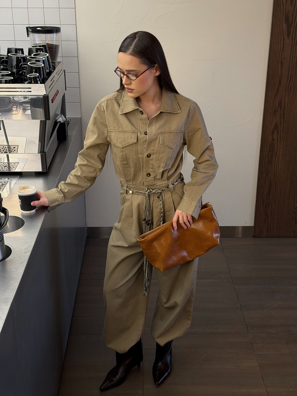 Комбинезон бежевый