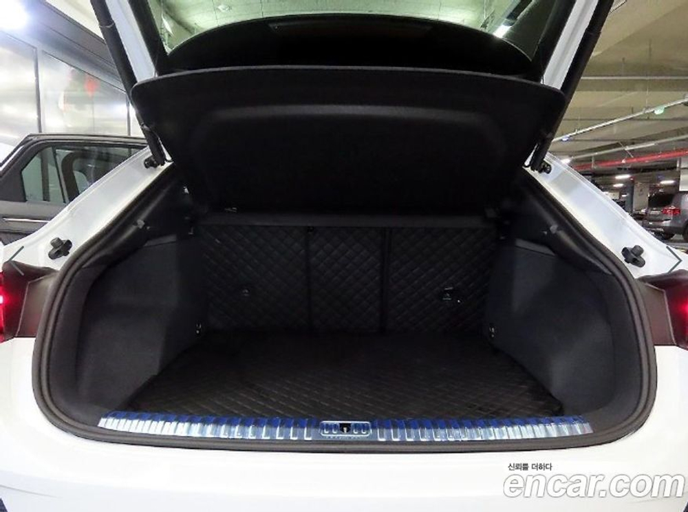 Audi Q3 (F3) 35 TDI Premium Sportback (09.2022)