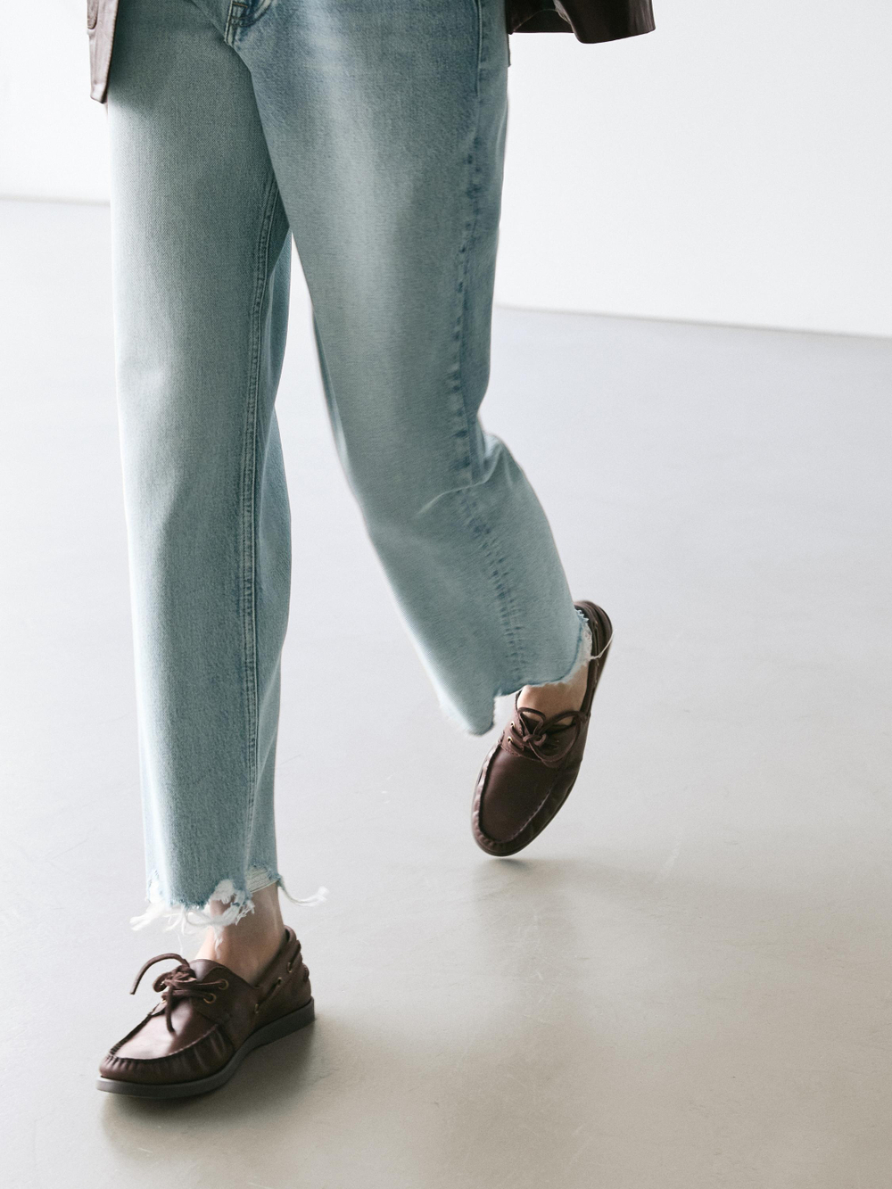 Massimo Dutti Прямые джинсы с высокой талией, светло-голубой