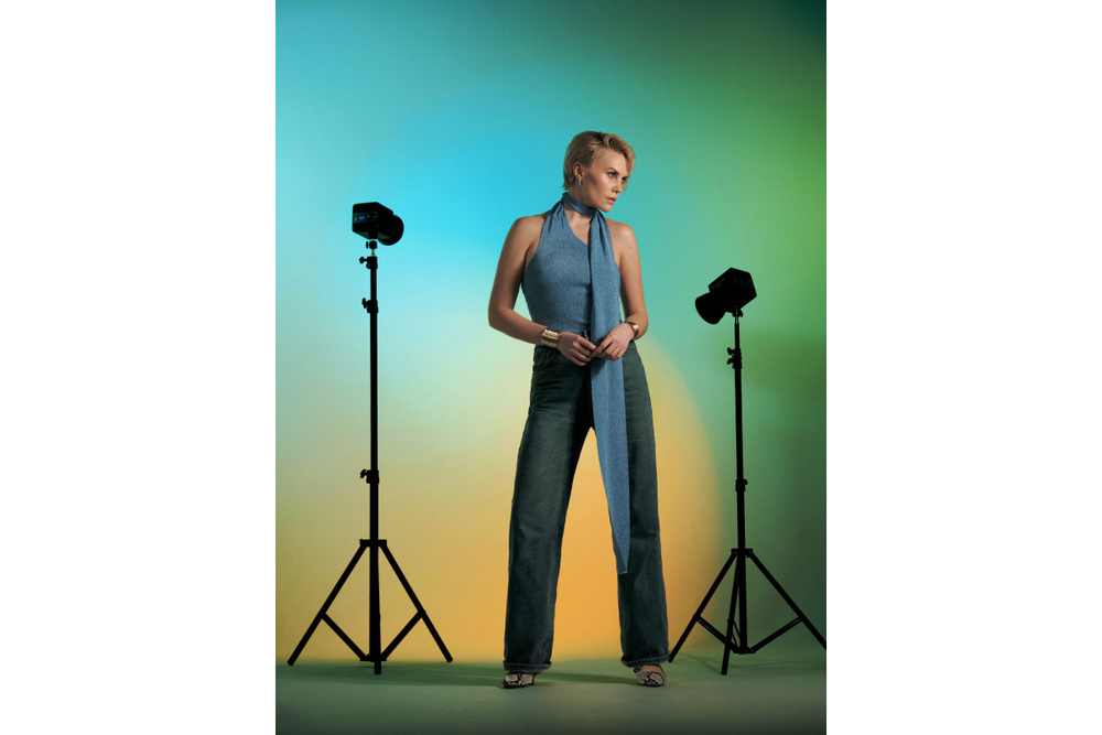 Осветитель светодиодный Raylab RL-100RGB 100W 5000mAh c аксессуарами