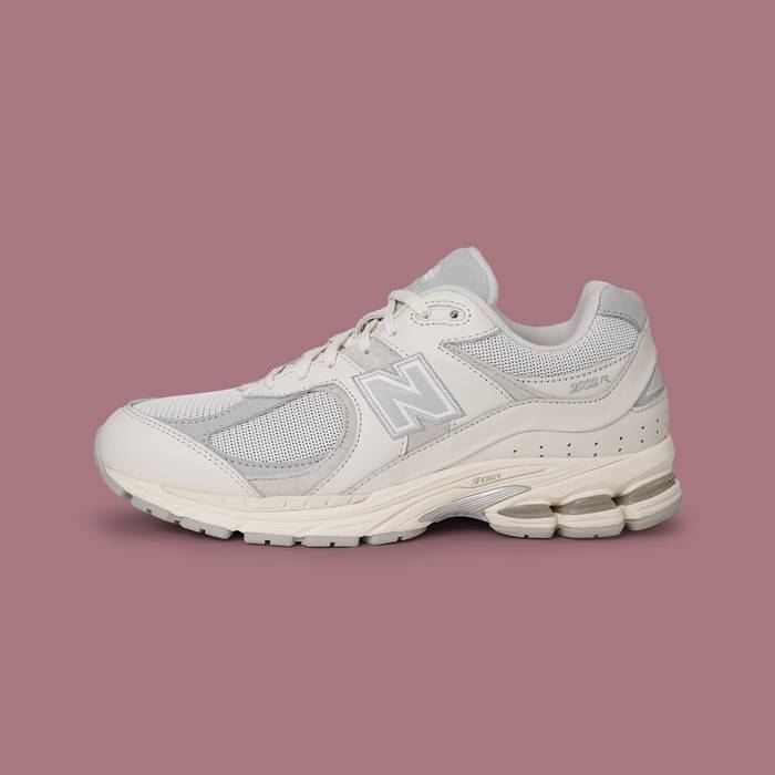 Кроссовки New Balance 2002R "White Sea Salt"