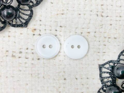 Пуговицы, d 1,1 см, 2 прокола, белый