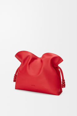 Loewe Сумка-клатч среднего размера Coil Flamenco из телячьей кожи наппа, ярко-красный