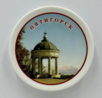 Магнит на холодильник. Фарфор.
