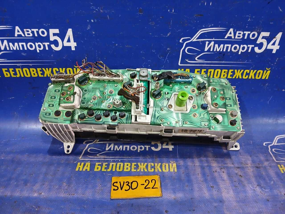 Щиток приборов TOYOTA CAMRY 1993