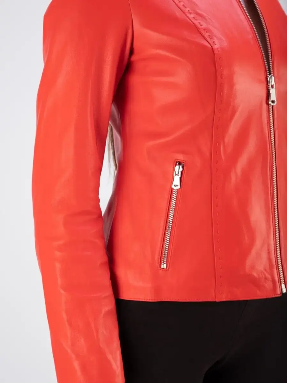 Кожаная куртка демисезонная на молнии