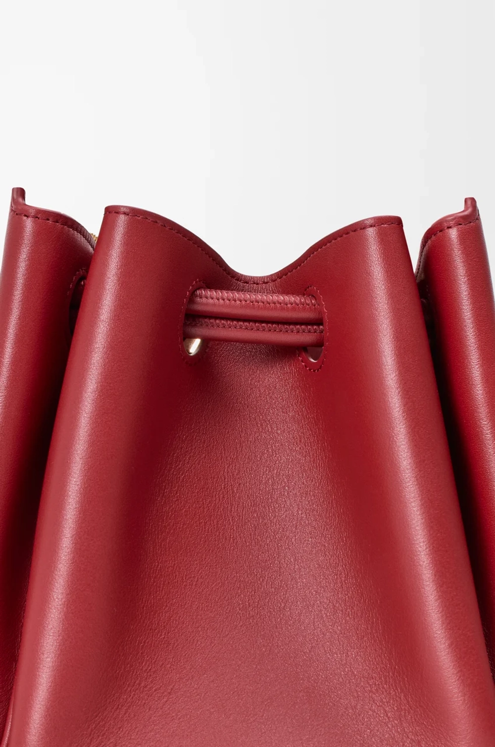Loewe Маленькая сумка Madrid из мягкой телячьей кожи, красный