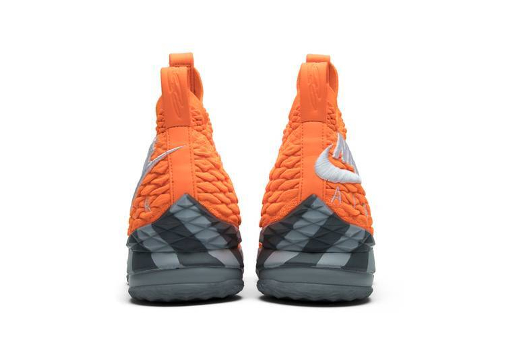 Кроссовки Nike Lebron 15 ''Orange Box'' 15