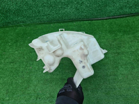 Бачок омывателя Toyota Camry xv70 (2017-н.в.)