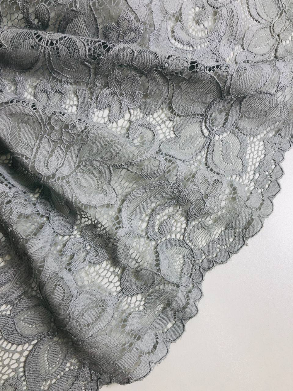 Гипюр серый