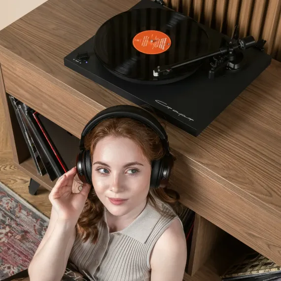 Radiotehnika LP002D Black