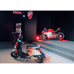 Электроскутер Super Soco Cux Ducati