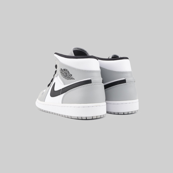 Кроссовки Jordan 1 Mid Light Smoke Grey артикул:554724-092 - купить в магазине Дайс