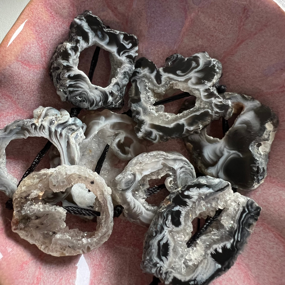 Агат. Камни для изделий на заказ. Цена зависит от вида заказанного изделия