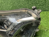 Фара правая Toyota RAV 4 CA40 (2015-2019) галоген