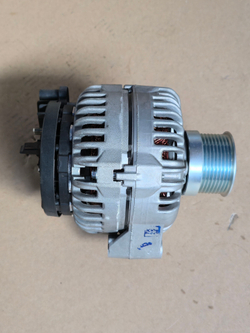 Генератор КАМАЗ дв.740 ЕВРО-3, 4 (8-ручьевой шкив) 28В 120А