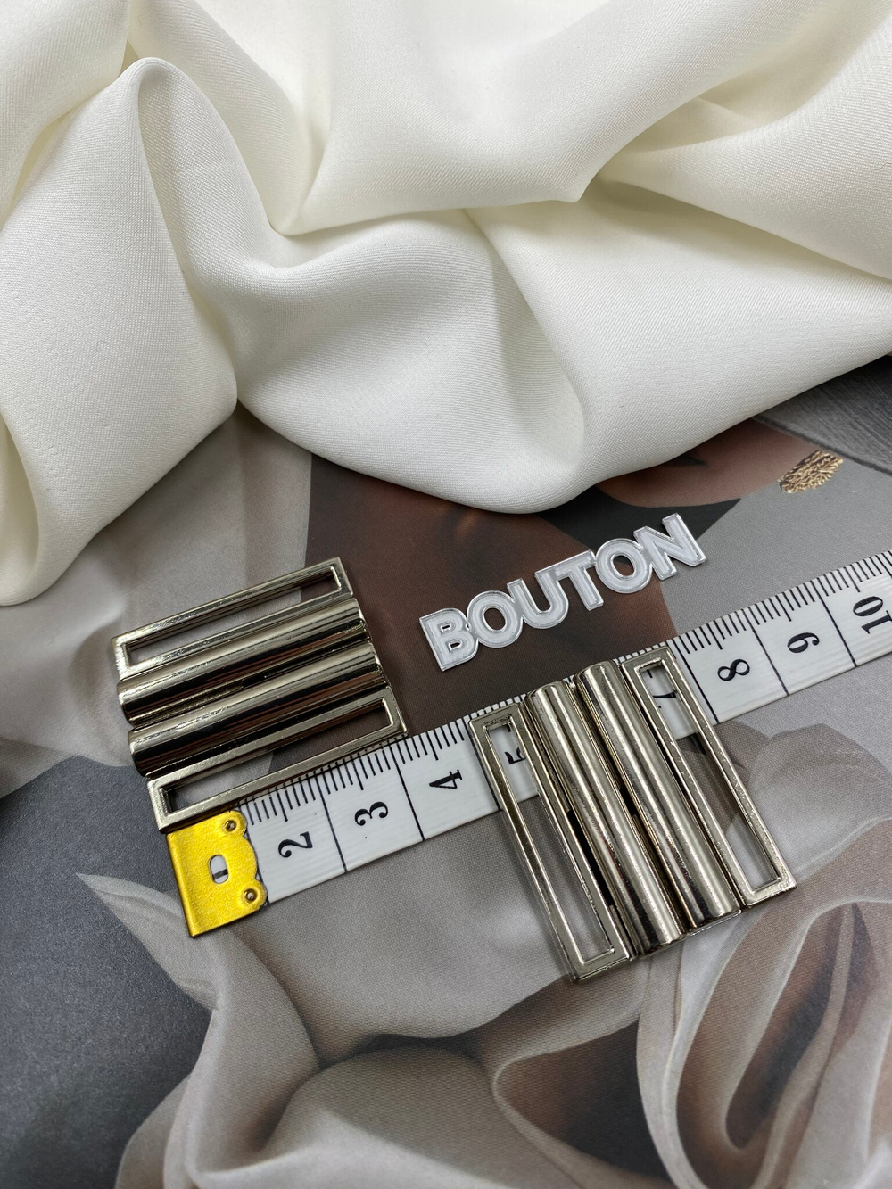 Пряжка застежка металлическая серебро для пуховика 30х33 мм