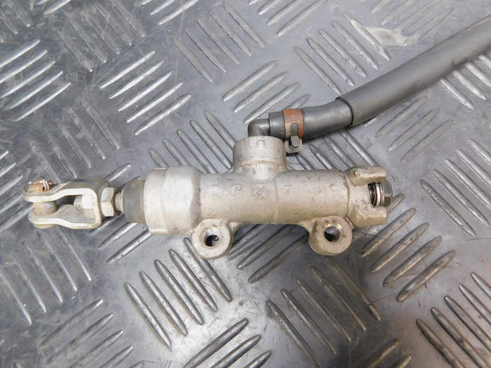 Цилиндр заднего тормоза Kawasaki Ninja 400R ER400B 052380