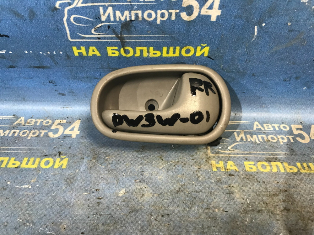 Ручка двери задней правой салонная MAZDA DEMIO 2001
