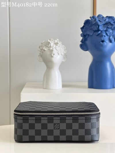 Louis Vuitton Packing Cube MM