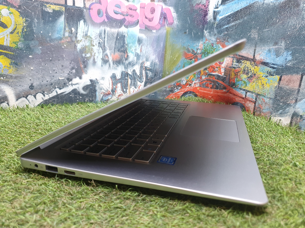 Ноутбук HAIER Celeron/4Gb/FHD