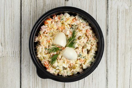 Салат «Оливье» с ветчиной банкетный 500 гр.