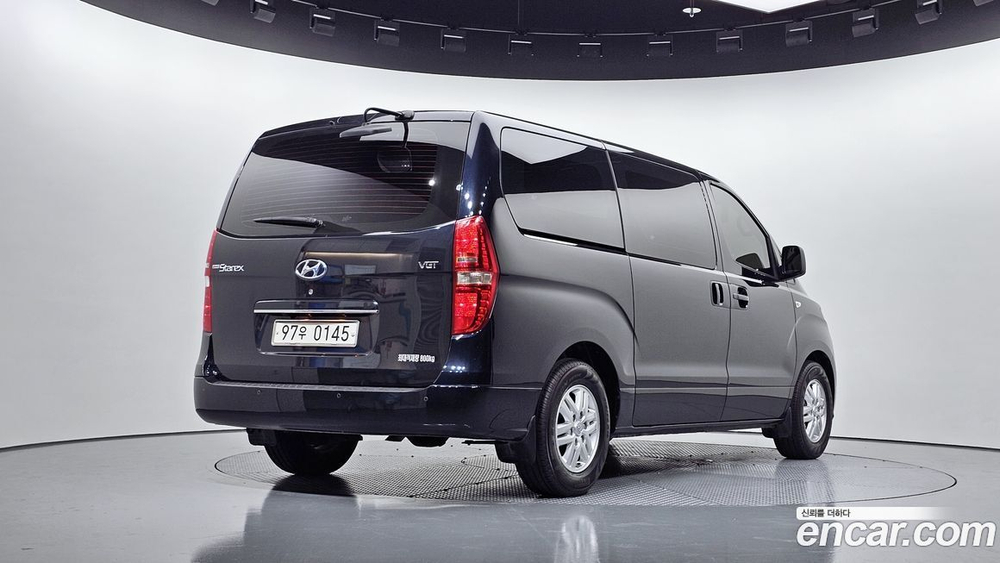 Hyundai The New Grand Starex Van 3-х местный (06.2020)