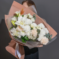 Букет Лилии в матовом оформлении