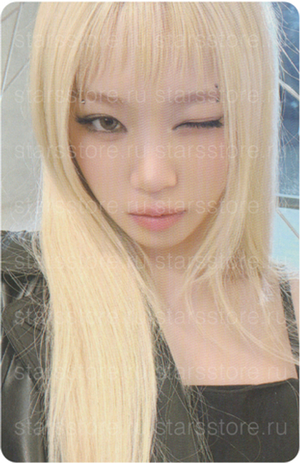 Фотокарта Chaewon LE SSERAFIM - HOT (SOUNDWAVE)