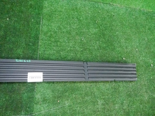 Накладка подножки правая Toyota Land Cruiser 200 (2012-н.в)