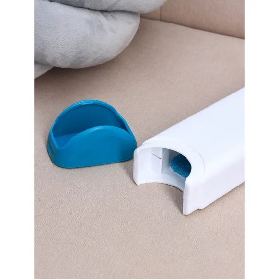 Щётка для удаления шерсти и волос с одежды и мебели с ручкой 33×7,5×5 см, цвет синий