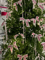 Дизайнерская ель с брендированным декором