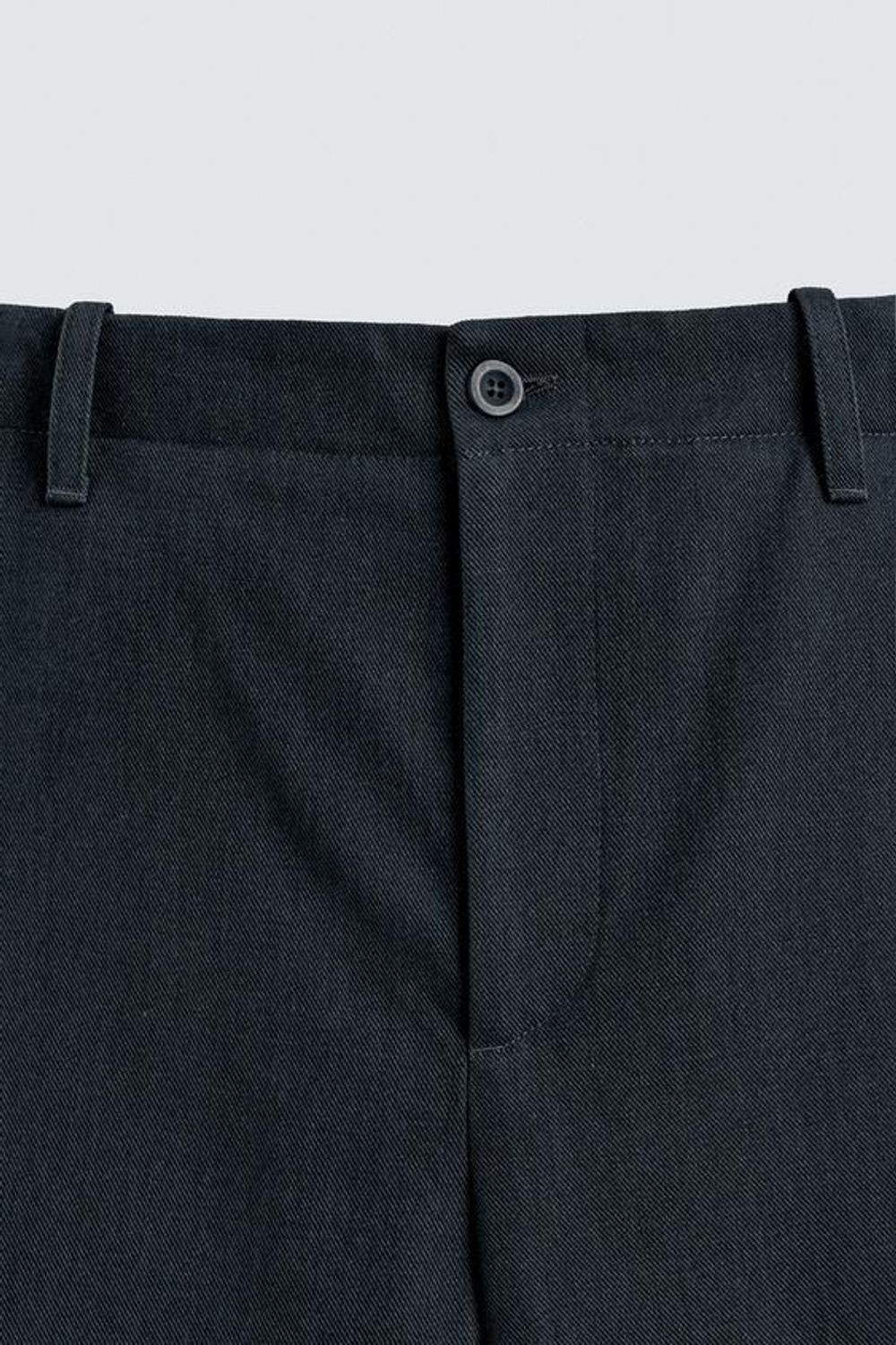 ZARA БРЮКИ-БАНАНЫ ИЗ ЛИОЦЕЛЛА И ХЛОПКА, ВЫЦВЕТШИЙ СИНИЙ