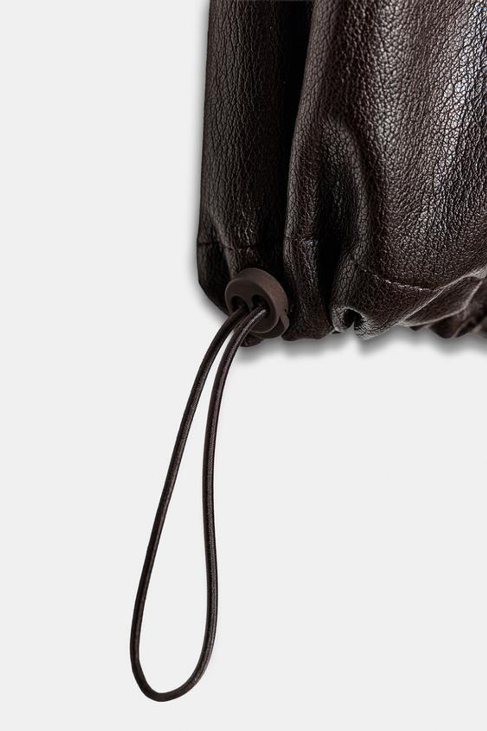 ZARA БРЮКИ-БОМБЕРЫ ИЗ ИСКУССТВЕННОЙ КОЖИ, ТЕМНО-КОРИЧНЕВЫЙ